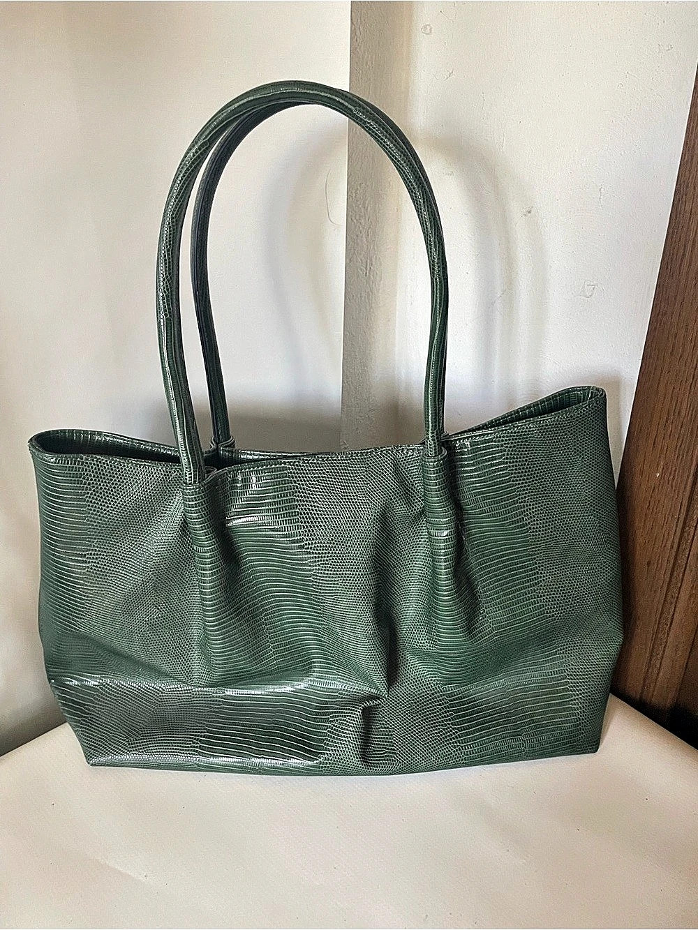 green Tote Bag 18 1/4” Wide Crocodile Texture Faux Leather